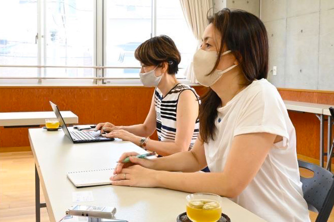 インタビューの様子