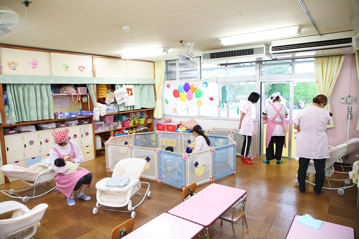 0歳児クラスは定員9名。一人ひとりをゆったり丁寧に保育