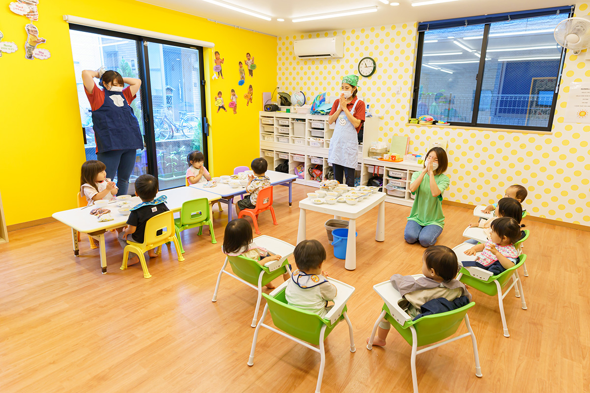 日々の保育の中で、基本的生活習慣もしっかり身に付ける。