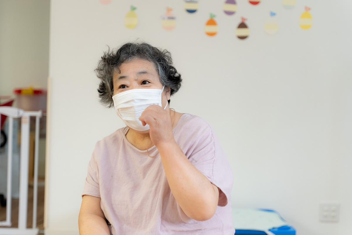 地域のママ・パパのために！と園を続けてきた高橋園長先生。卒園児もいつでも遊びに来れる居場所づくりを目指している。